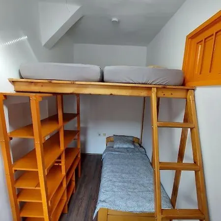 Lovely 2-bedroom In Pedestrian Zone