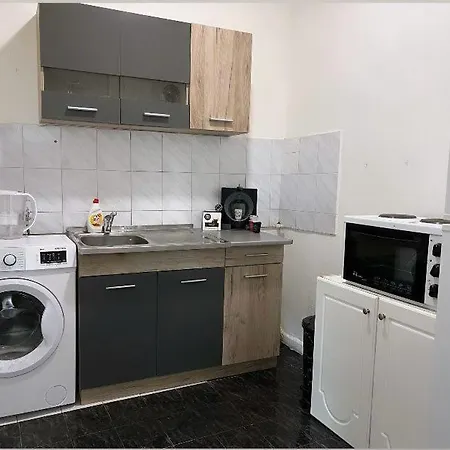 Lovely 2-bedroom In Pedestrian Zone